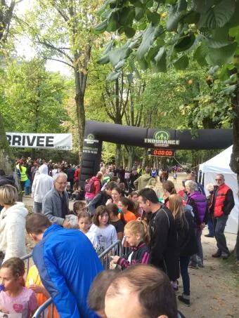 Ligne arrivee courses enfants et adolescents